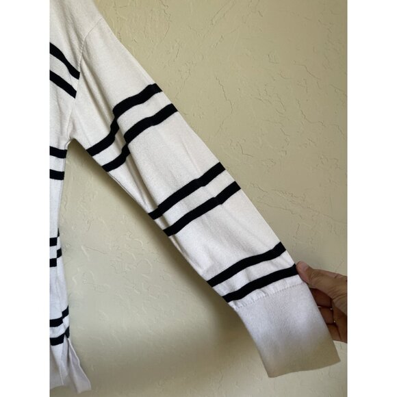 Banana Republic Factory Forever Sweater Size Medium Black Cream Crewneck Pullove - Picture 5 of 6